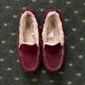 ❤️UGG BURGUNDY LOAFERS❤️